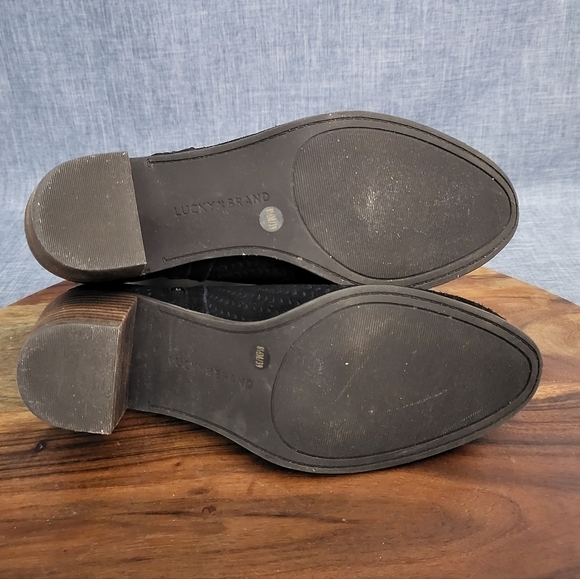 LUCKY BRAND Pagira Perforated Suede Ankle Boot Black Women's 8.5 - Picture 6 of 9